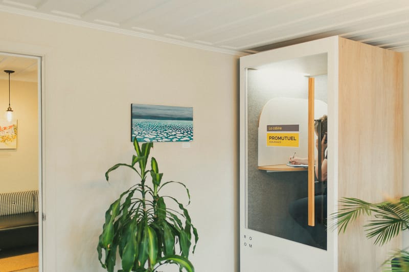 Cabine téléphonique insonorisée — pour appels et visioconférences en aire ouverte